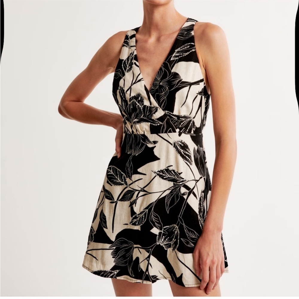 Abercrombie & Fitch Black and White Sleeveless V-Neck Sundress XL Tall NWT